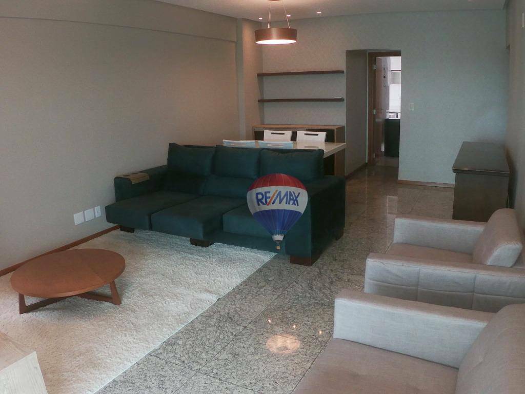 Apartamento para alugar com 3 quartos, 155m² - Foto 1