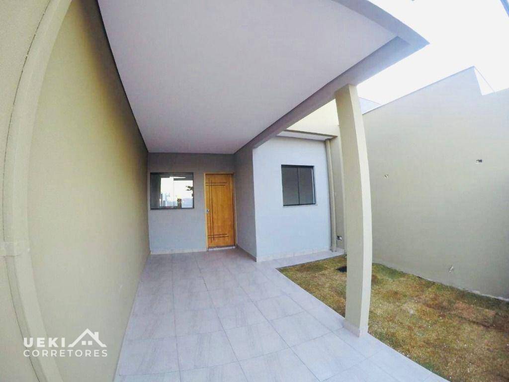 Casa à venda com 2 quartos, 64m² - Foto 1