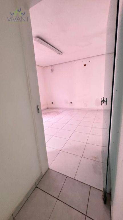 Casa para alugar com 3 quartos, 137m² - Foto 14