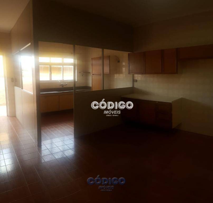 Casa à venda com 2 quartos, 180m² - Foto 10