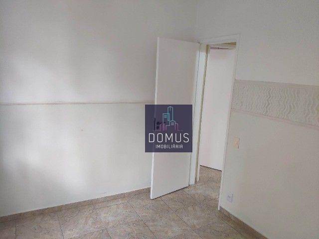 Apartamento à venda com 2 quartos, 70m² - Foto 3