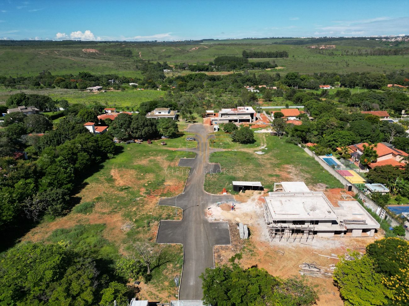 Terreno à venda, 2040m² - Foto 1