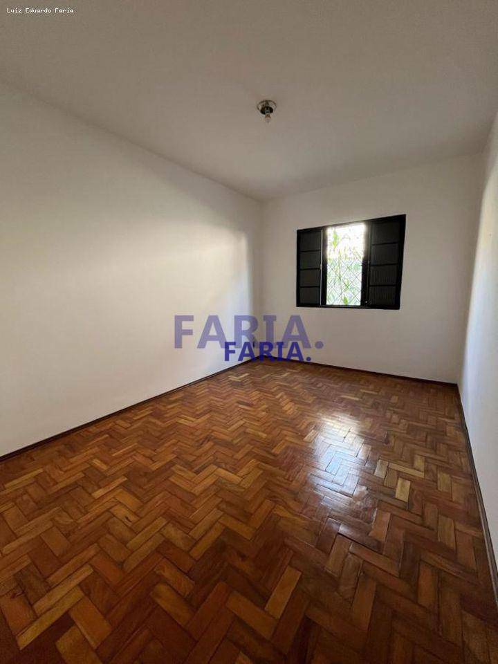 Casa à venda com 3 quartos, 180m² - Foto 5