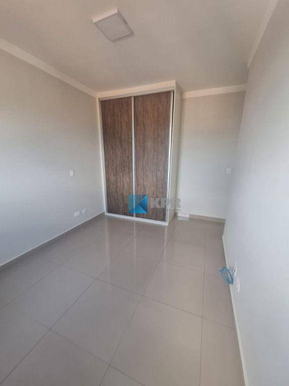 Apartamento para alugar com 2 quartos, 75m² - Foto 11