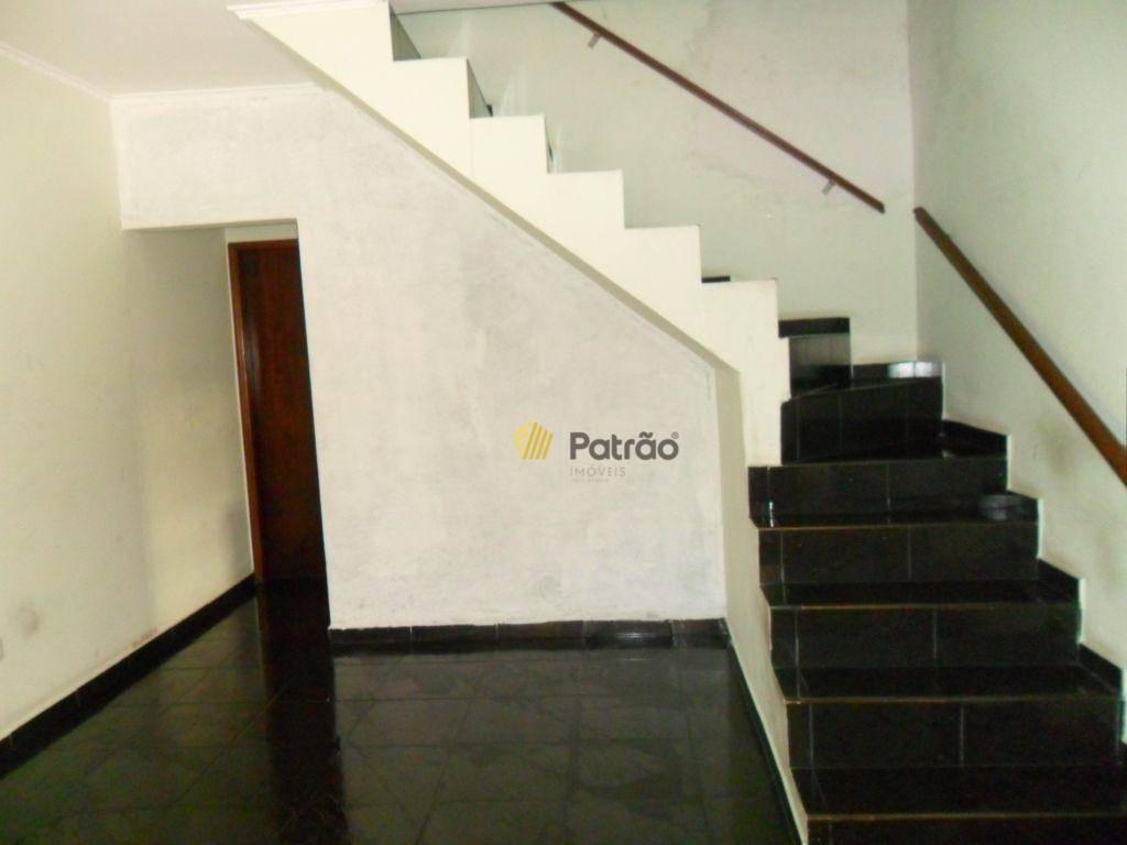 Sobrado à venda com 2 quartos, 139m² - Foto 2