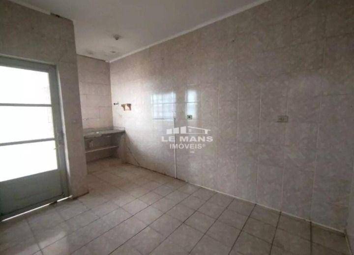 Casa, 1 quarto, 44 m² - Foto 1