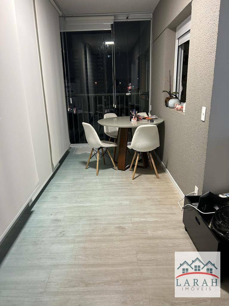 Apartamento à venda com 2 quartos, 63m² - Foto 2