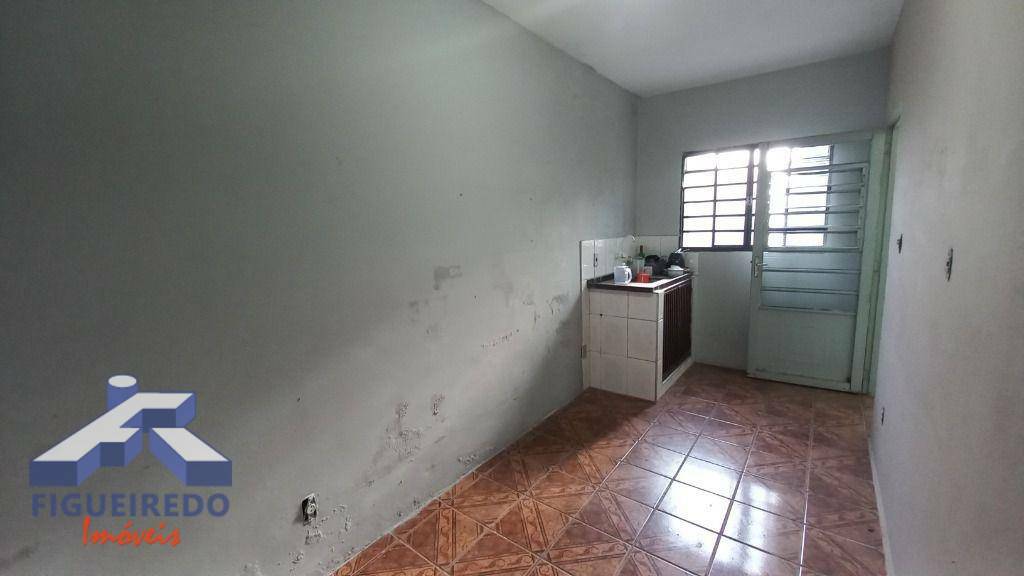 Casa à venda com 3 quartos, 88m² - Foto 9