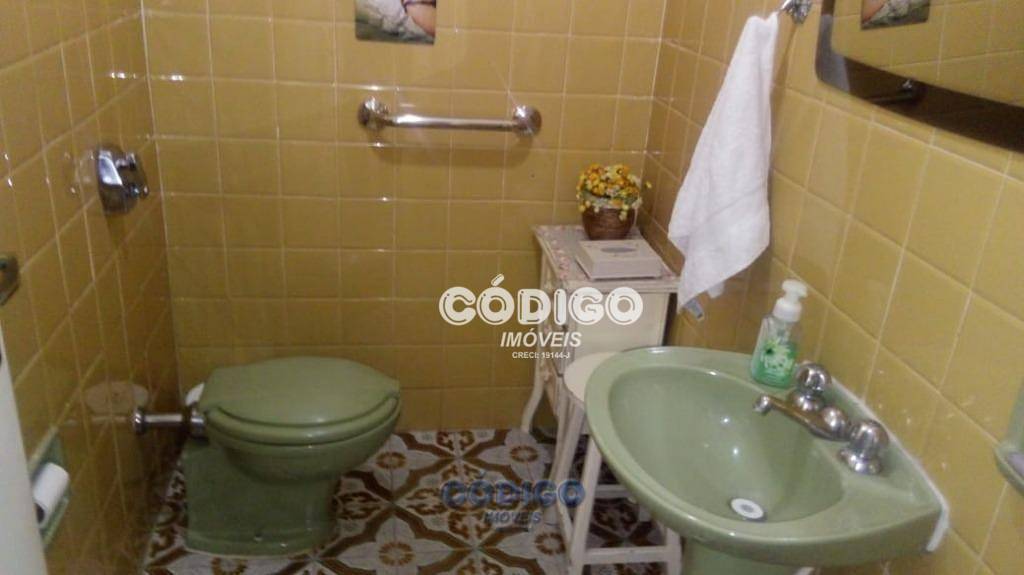 Sobrado à venda com 3 quartos, 250m² - Foto 25