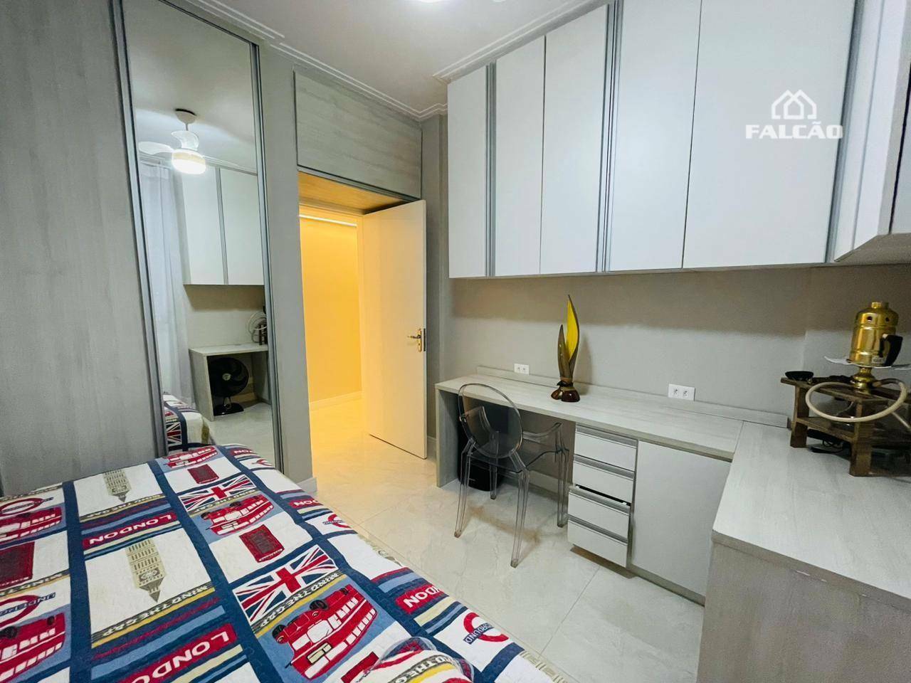 Apartamento à venda com 3 quartos, 147m² - Foto 11