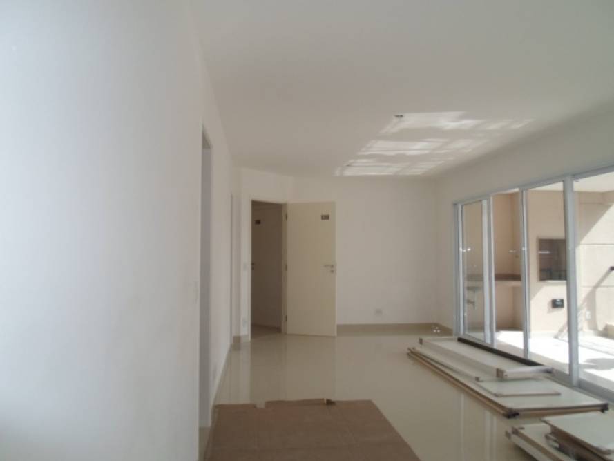 Apartamento para alugar com 2 quartos, 92m² - Foto 4