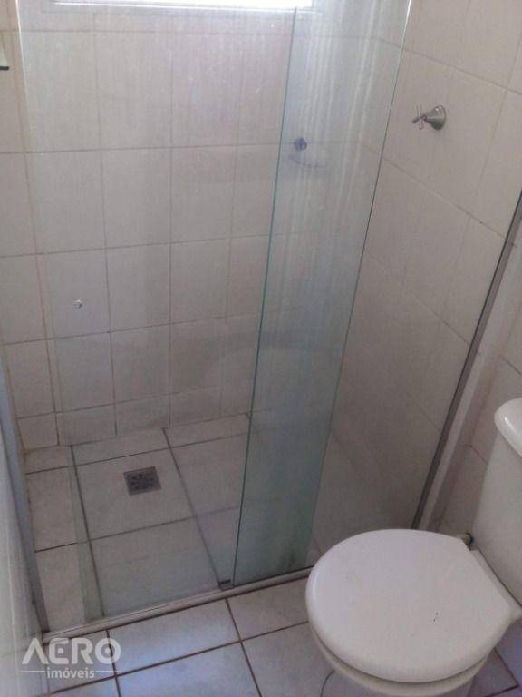 Apartamento à venda com 2 quartos, 60m² - Foto 5