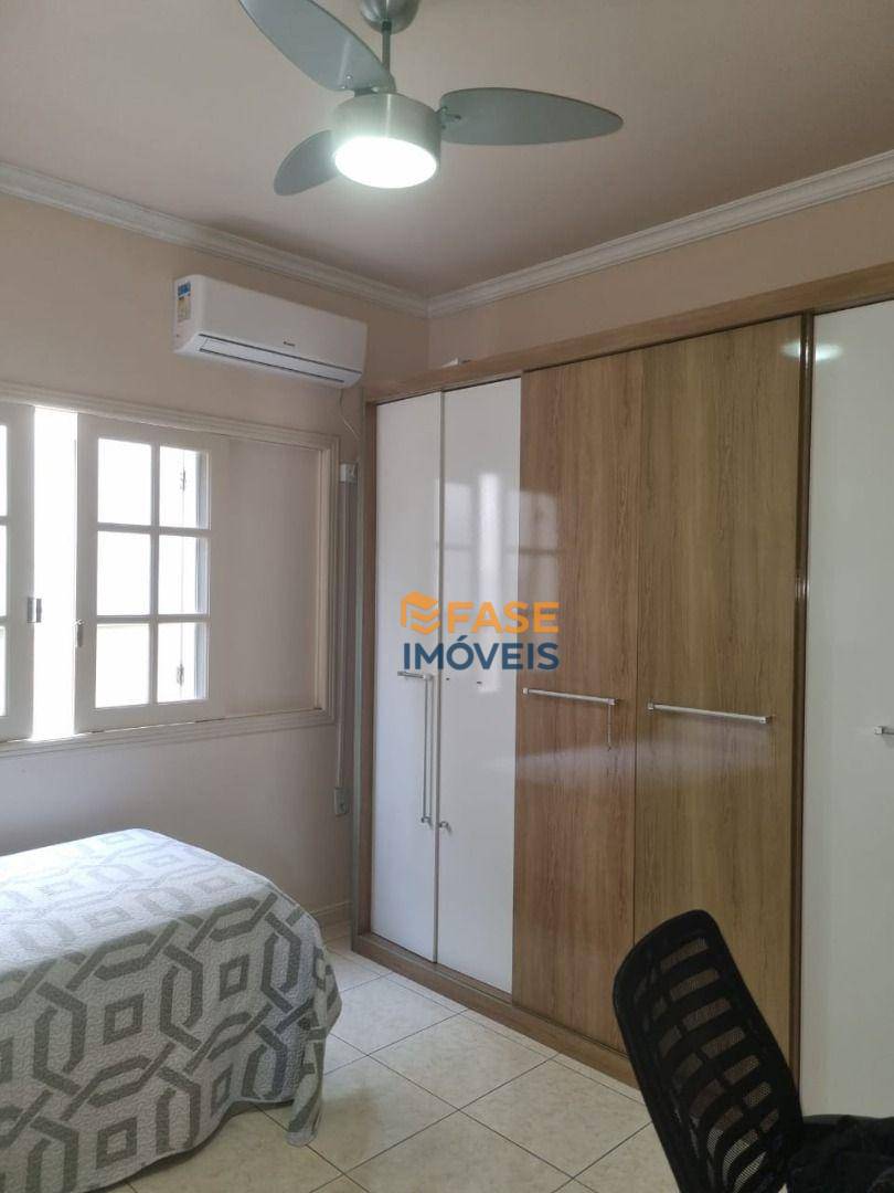 Casa à venda com 4 quartos, 290m² - Foto 17