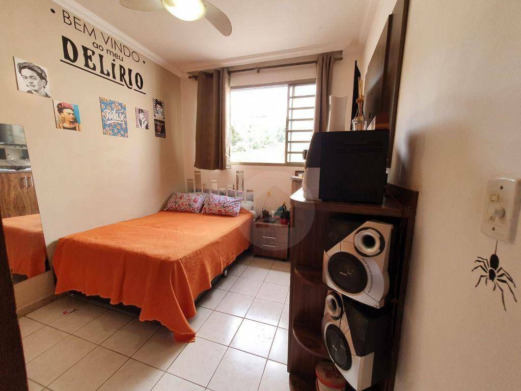 Casa à venda com 3 quartos, 216m² - Foto 22