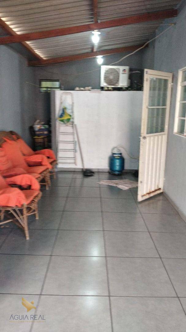 Casa à venda com 4 quartos, 130m² - Foto 13