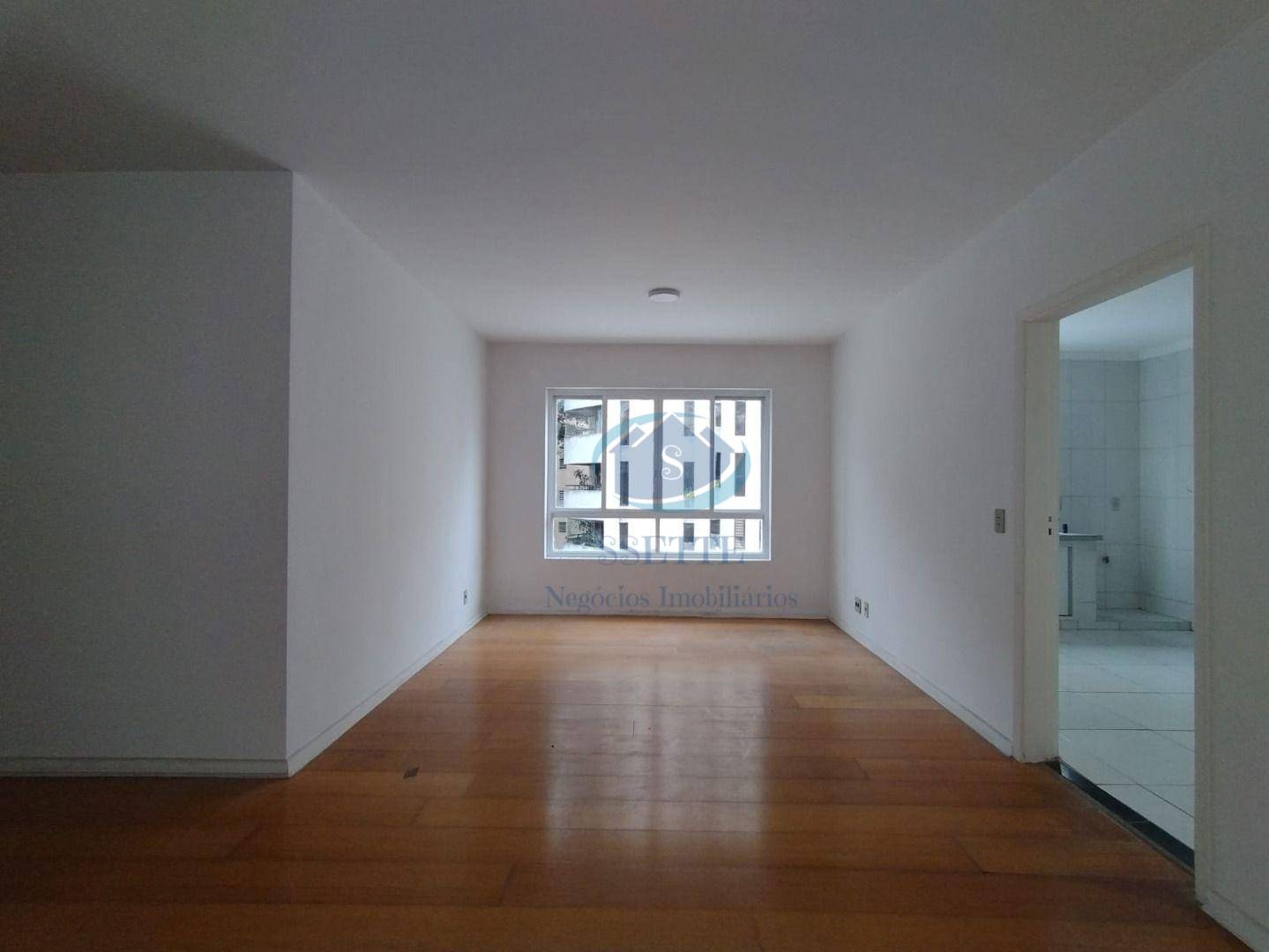 Apartamento para alugar com 3 quartos, 157m² - Foto 1