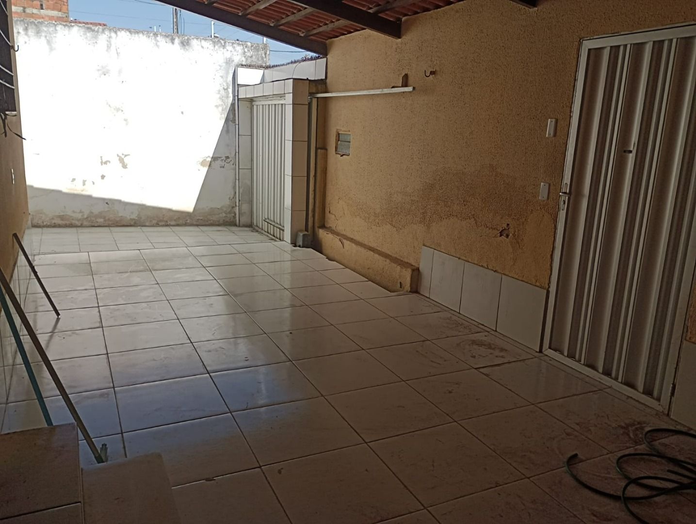 Casa à venda com 4 quartos, 137m² - Foto 3