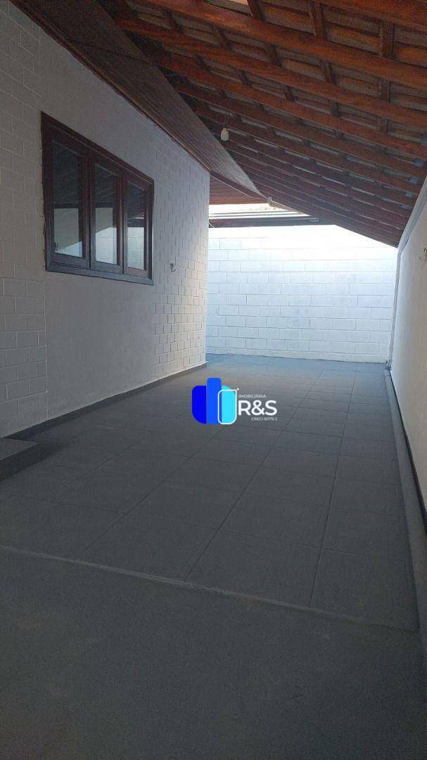 Casa para alugar com 3 quartos, 120m² - Foto 15