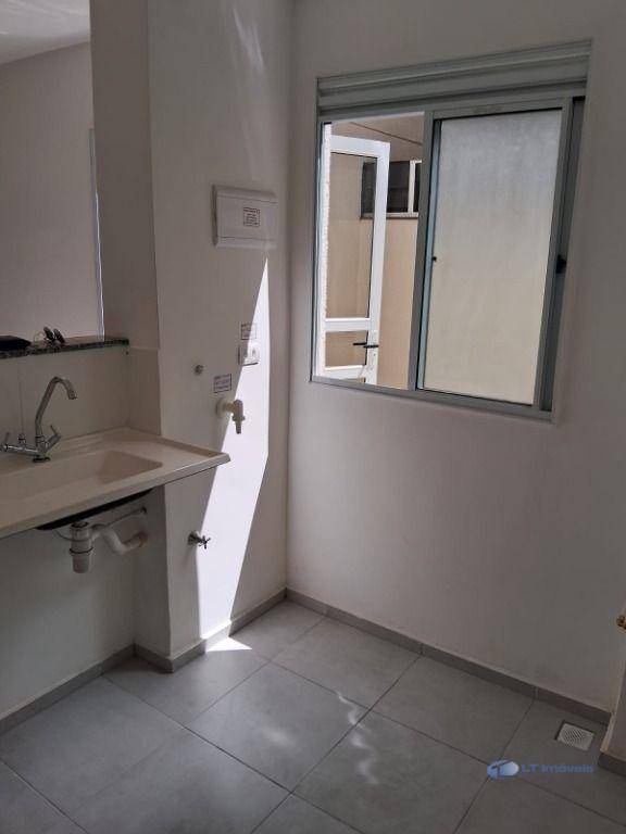 Apartamento para alugar com 2 quartos, 39m² - Foto 17