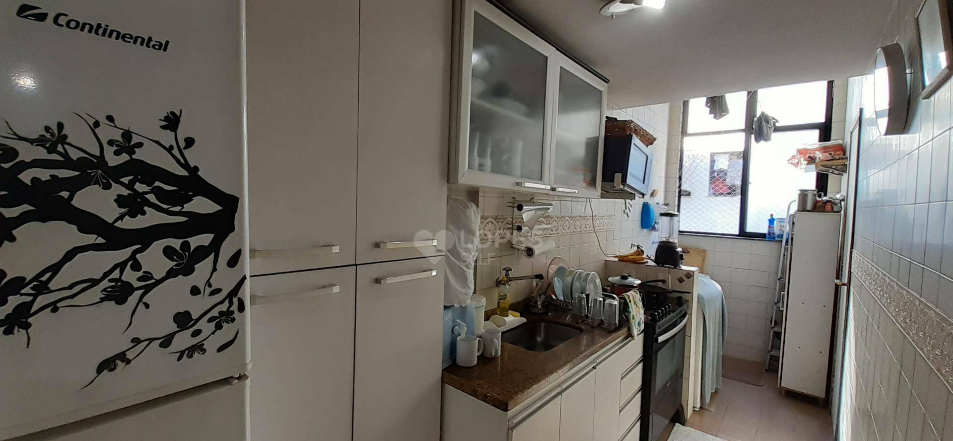 Apartamento à venda com 2 quartos, 70m² - Foto 8