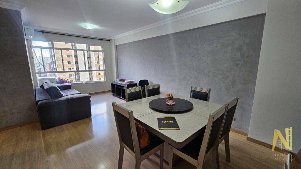 Apartamento à venda com 3 quartos, 94m² - Foto 1