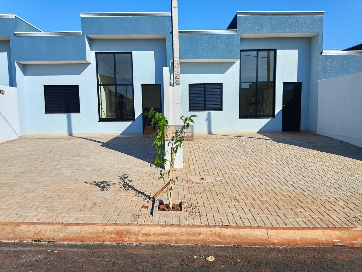 Casa à venda com 2 quartos, 114m² - Foto 1