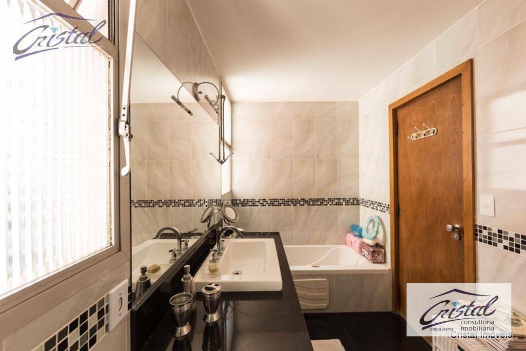 Apartamento à venda com 4 quartos, 240m² - Foto 2