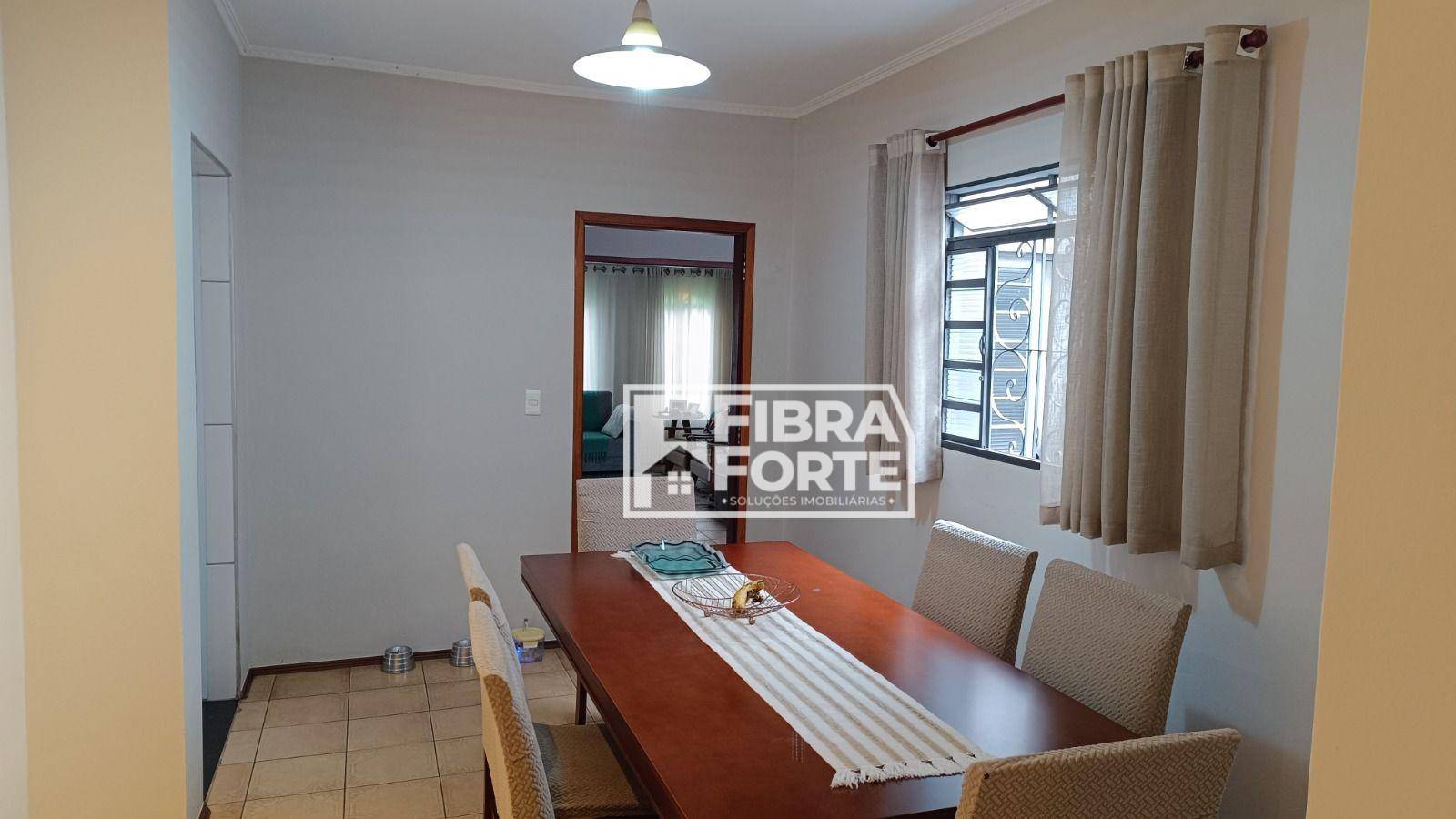 Casa à venda com 3 quartos, 220m² - Foto 8