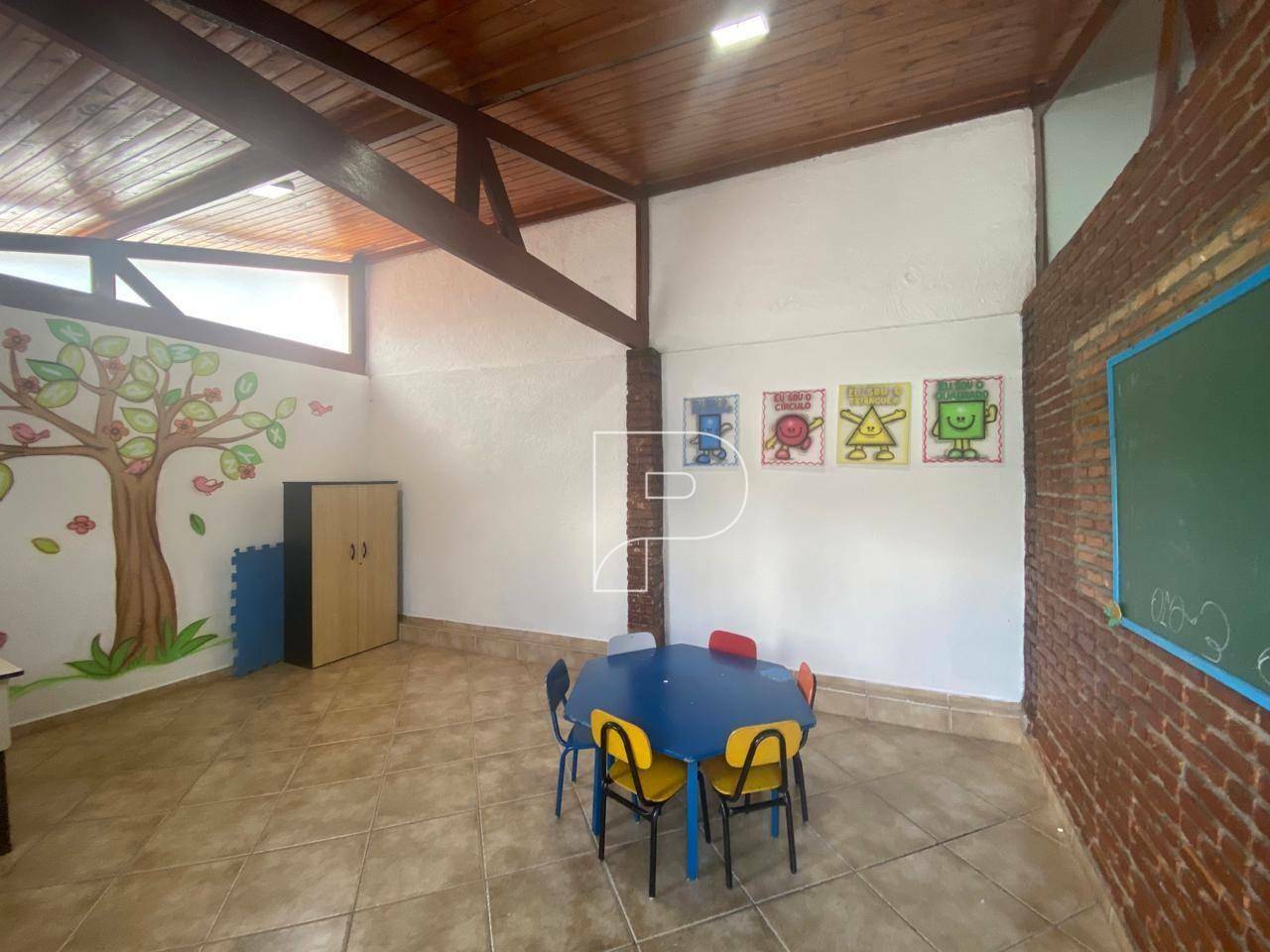 Casa à venda com 4 quartos, 240m² - Foto 7