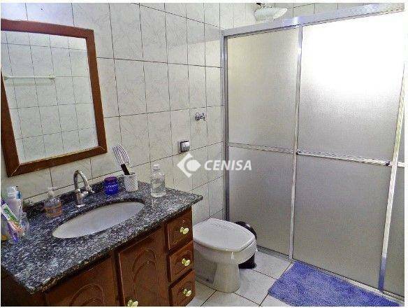 Casa à venda com 6 quartos, 213m² - Foto 20