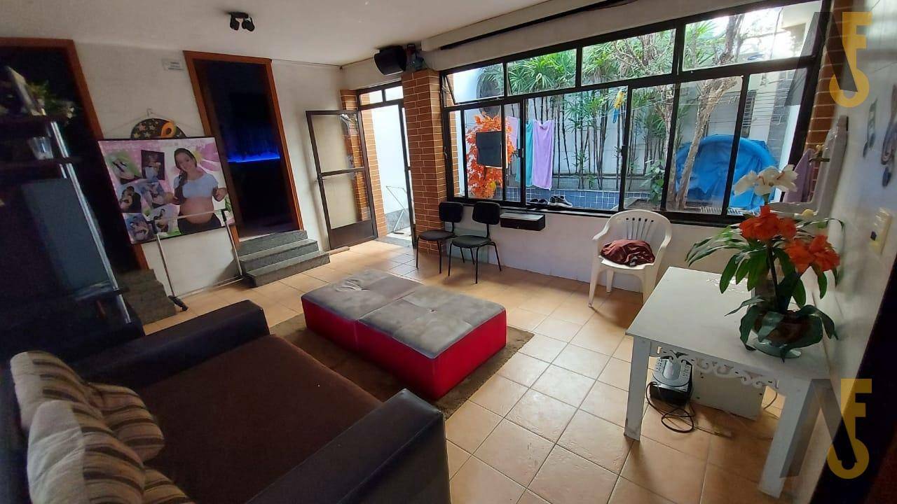 Casa à venda com 3 quartos, 360m² - Foto 18