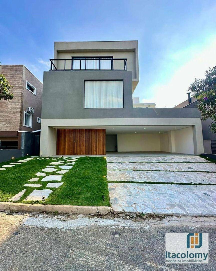 Casa de Condomínio à venda com 4 quartos, 380m² - Foto 1