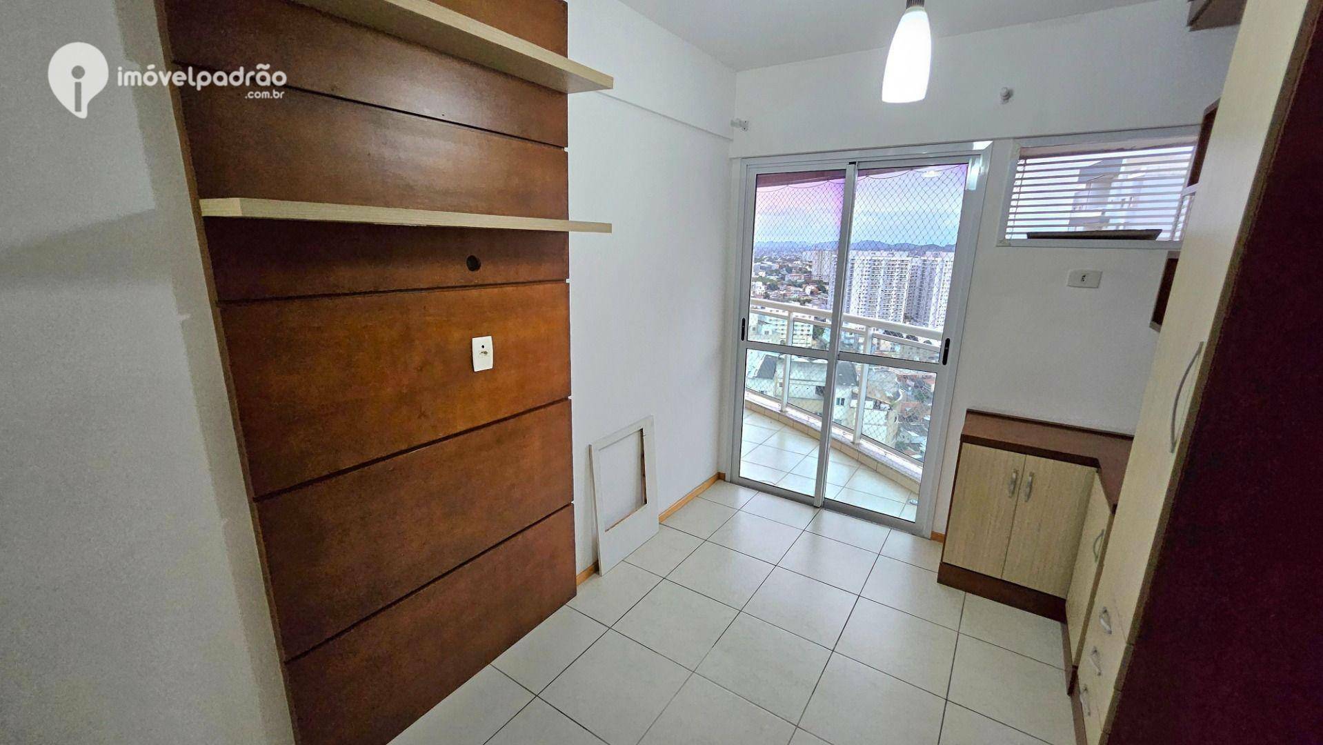 Apartamento para alugar com 3 quartos, 97m² - Foto 4