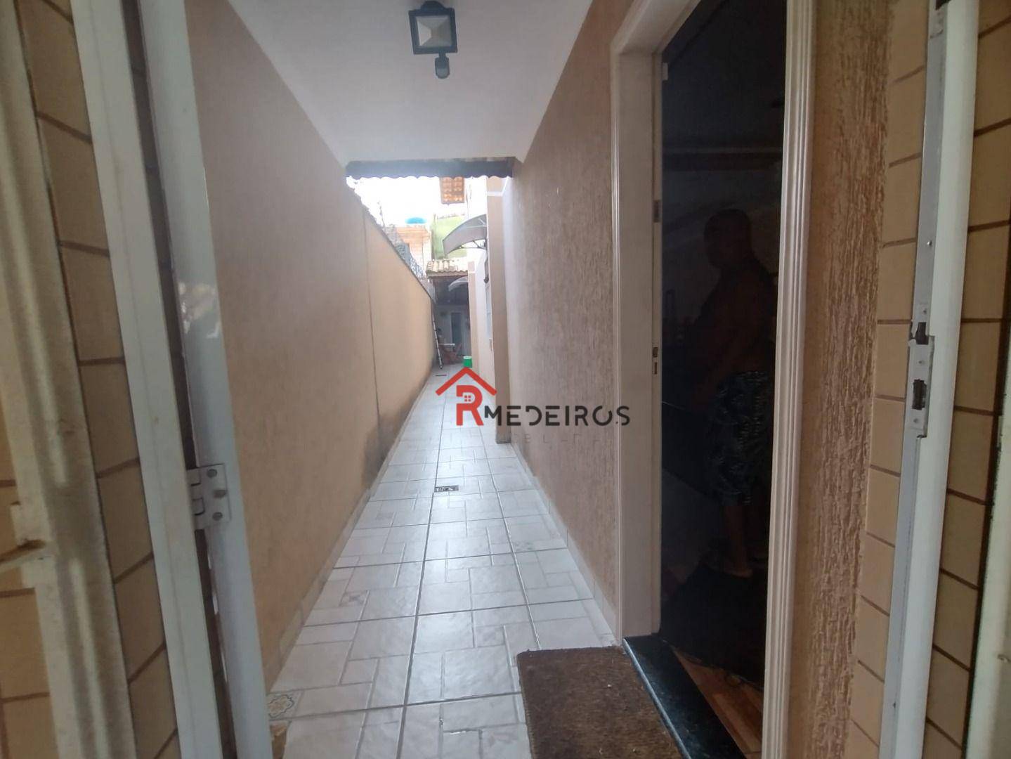 Sobrado à venda com 2 quartos, 130m² - Foto 33