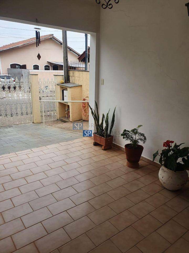 Casa à venda com 3 quartos, 120m² - Foto 12