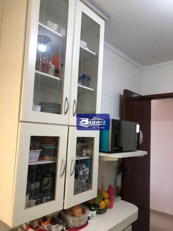 Apartamento à venda com 3 quartos, 75m² - Foto 33