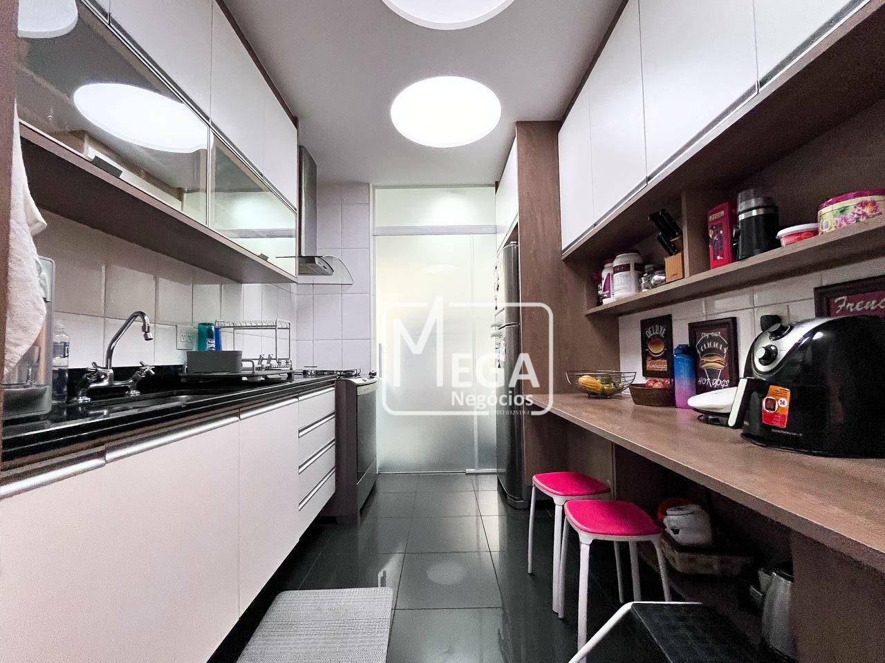 Apartamento à venda com 3 quartos, 133m² - Foto 4