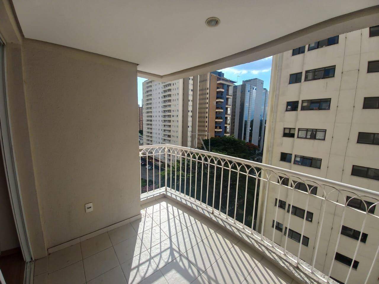 Apartamento para alugar com 3 quartos, 86m² - Foto 9