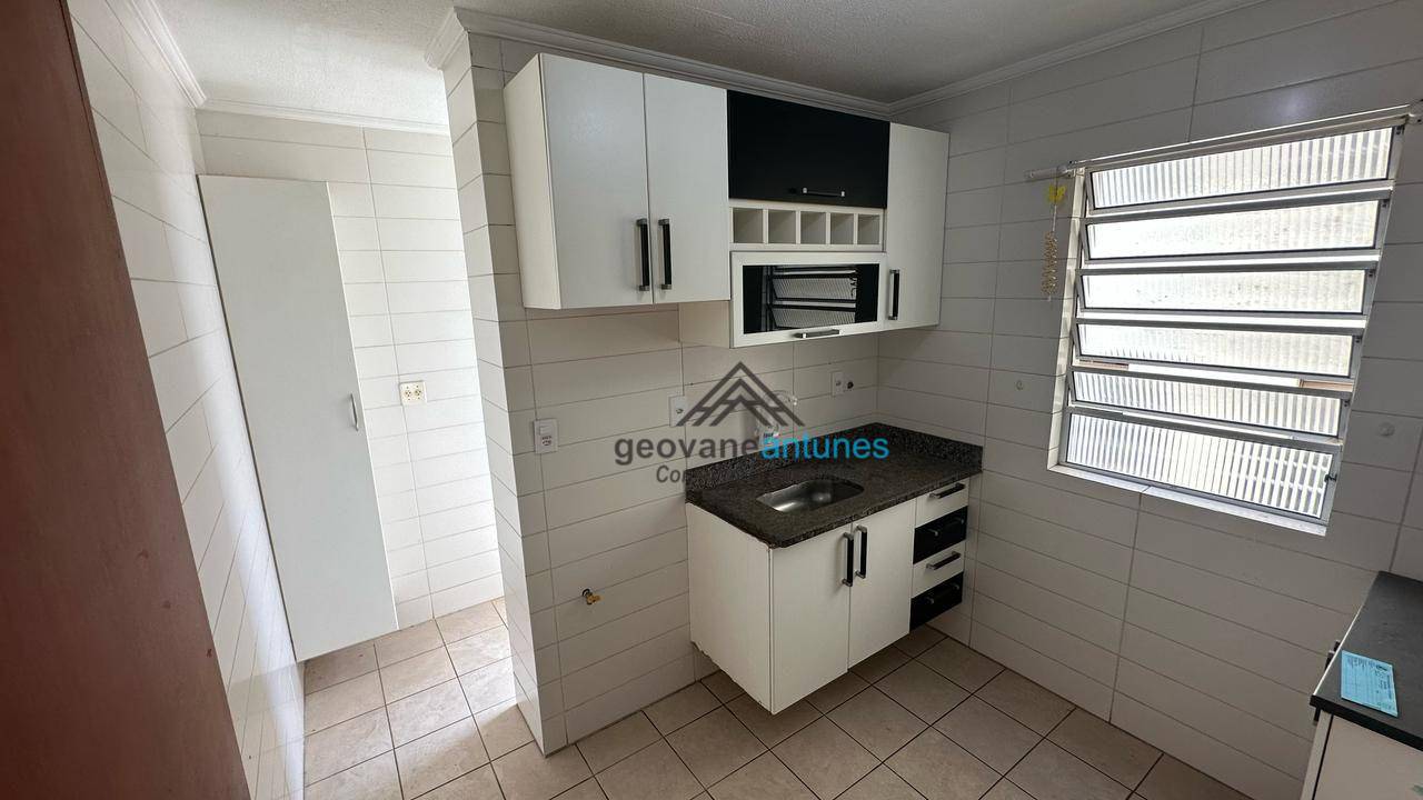 Apartamento para alugar com 2 quartos, 55m² - Foto 4