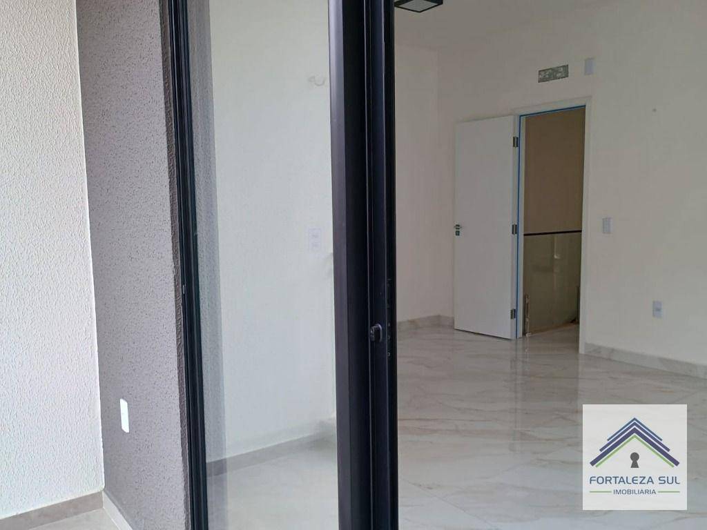 Casa à venda com 4 quartos, 134m² - Foto 12