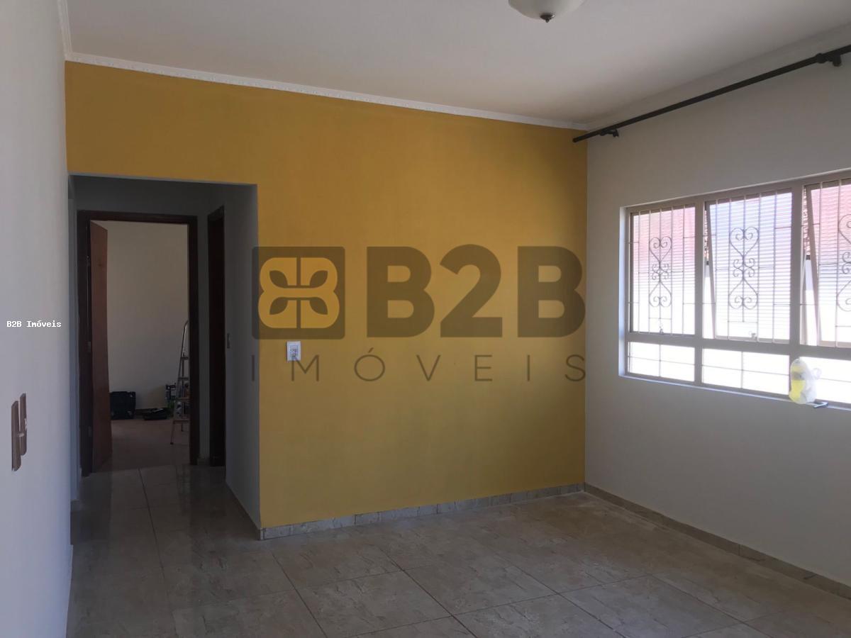 Casa à venda com 2 quartos, 226m² - Foto 10