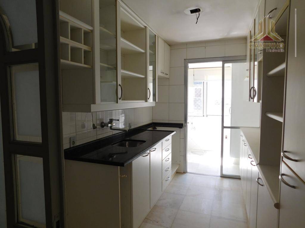 Apartamento à venda com 3 quartos, 141m² - Foto 7