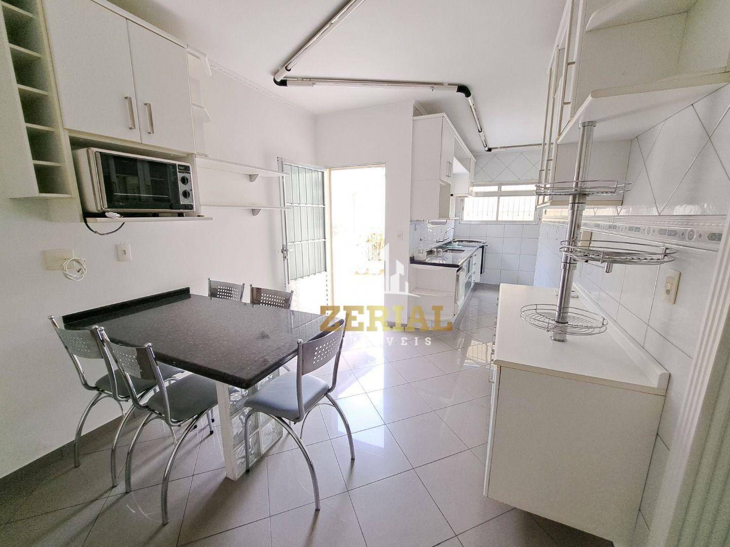 Casa à venda com 4 quartos, 255m² - Foto 9