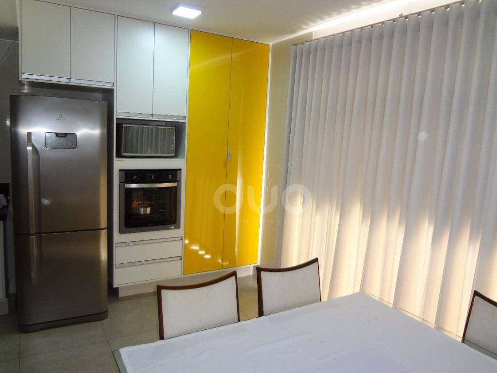 Casa à venda com 3 quartos, 189m² - Foto 1