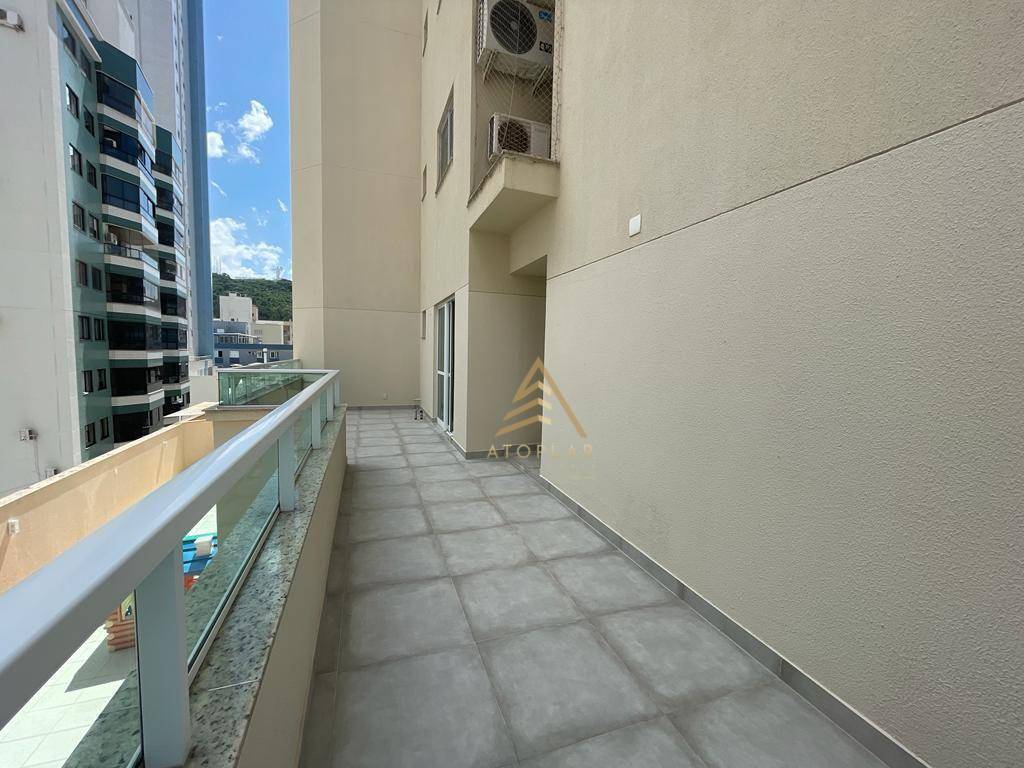 Apartamento à venda com 3 quartos, 159m² - Foto 10