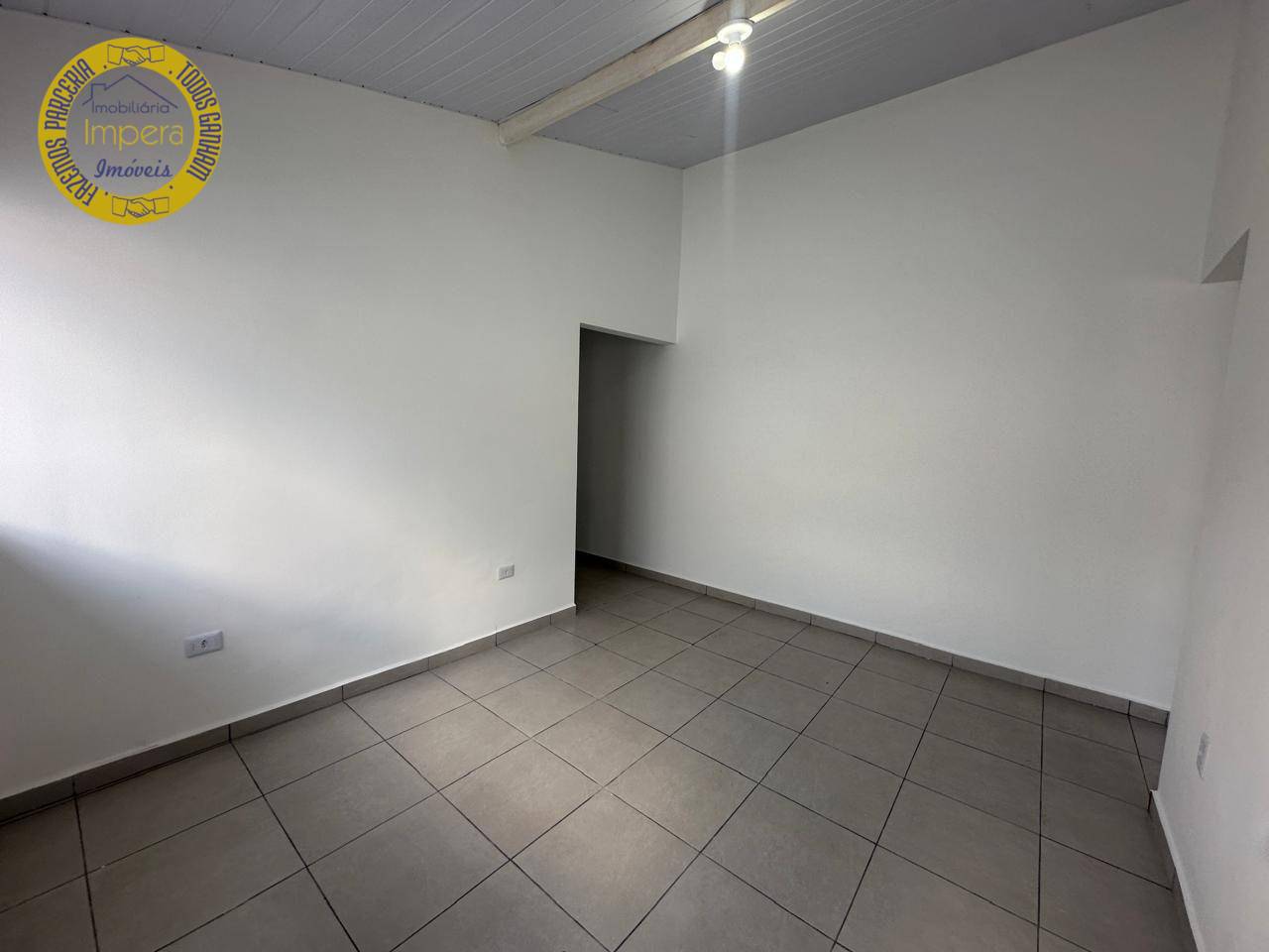 Casa para alugar com 1 quarto, 40m² - Foto 3