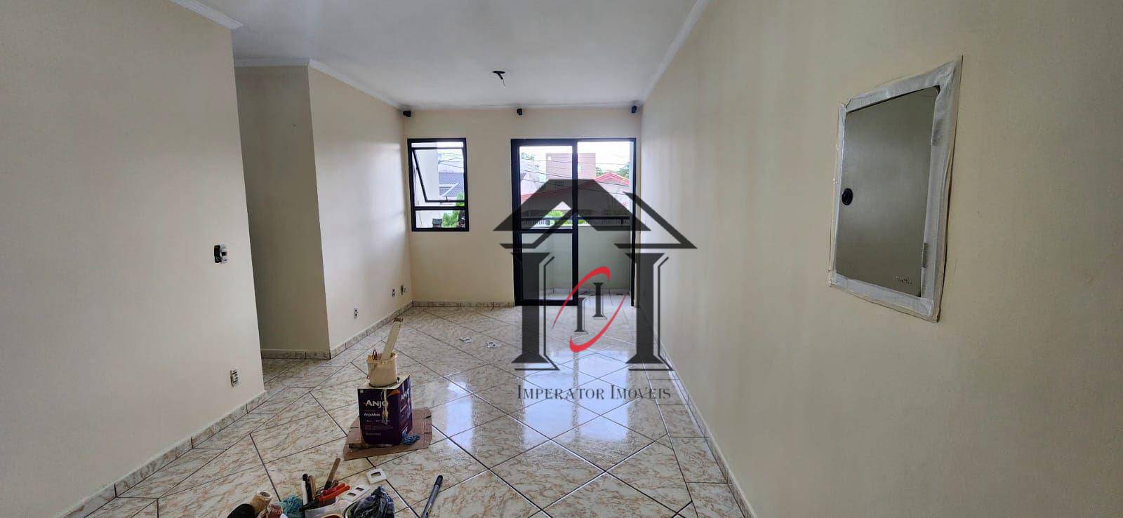 Apartamento para alugar com 3 quartos, 99m² - Foto 4