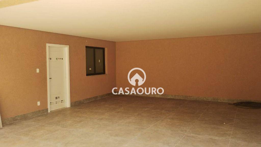 Casa de Condomínio à venda com 4 quartos, 298m² - Foto 3