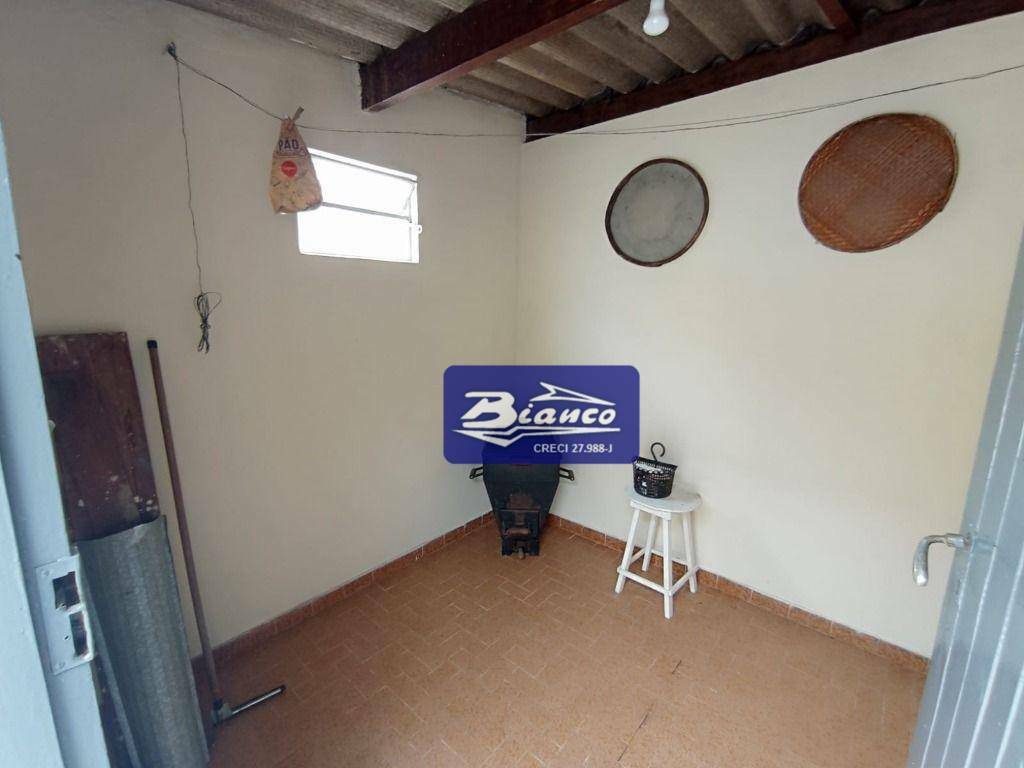 Sobrado à venda com 2 quartos, 164m² - Foto 15