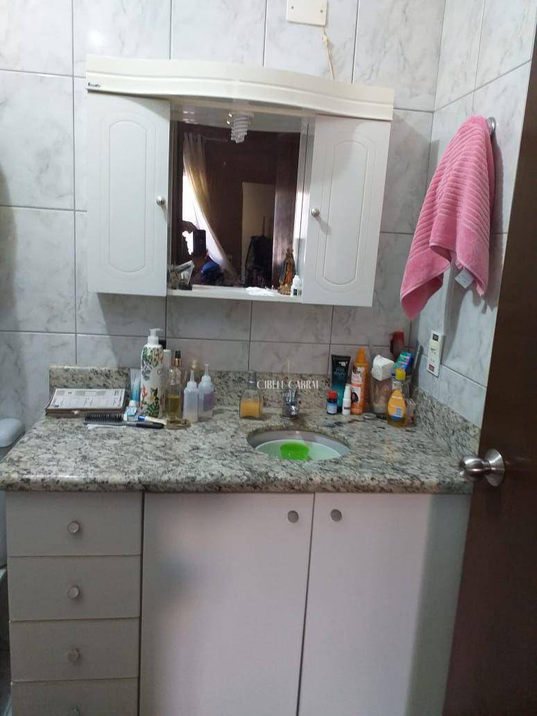 Casa de Condomínio à venda com 3 quartos, 220m² - Foto 8